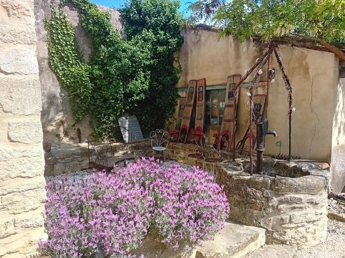 Villa Ferme de l'Arnesque à Châteauneuf-du-Pape Extérieur photo